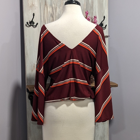 NWOT Express striped cropped v-neck blouse - Picture 3 of 7